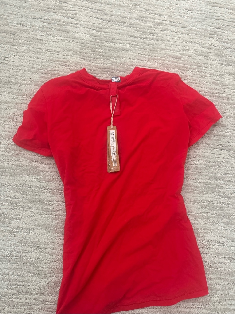 skims fits everyone tee in red